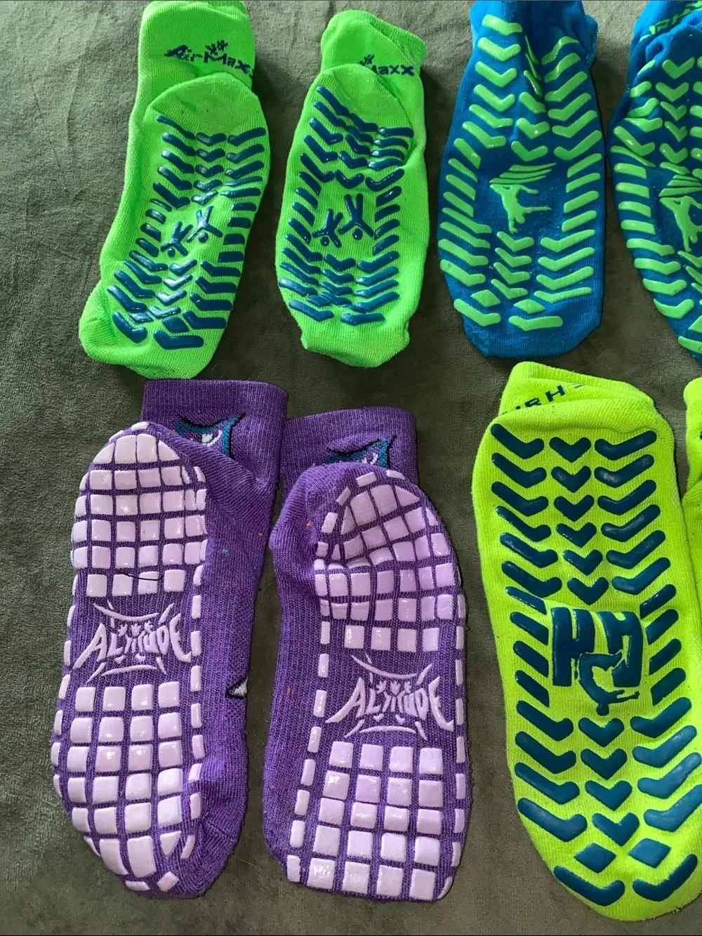 Bundle of 6 medium/large Green, Blue & Purple non-slip  Athletic Socks